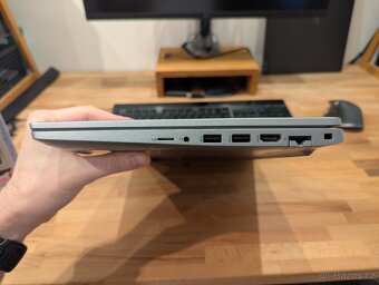 Dell Latitude 5520 - 15,6'',i5-1135G7,16GB,2xThunderbolt 4 - 4