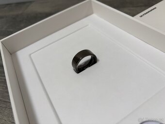 Ultrahuman Ring AIR Aster Black velikost 9 iWant - 4