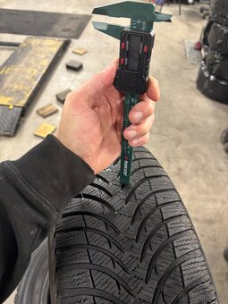 Zimni pneu Michelin 215/50/17 - 4