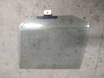 Bmw E60/E61 535d 200kw 2005 - 2x bezpečnostní sklo. - 4