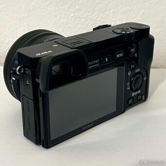 Sony A6000 černý + objektiv 16 - 50 mm - 4