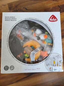 Kolotoč nad postýlku - 4