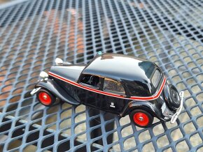 Model 1:43 Citroen 11 Traction Avant - 4