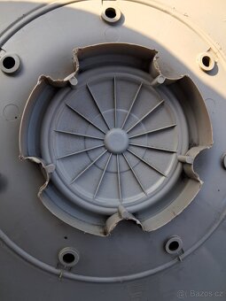 ORIG. POKLICE VW 16",POUZE 1 KS, ORIG. ČÍSLO 1T0601147B RGZ - 4