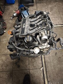 VW Touran. 1.6 bse - 4
