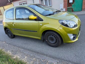 Renault Twingo 2 1.2 43kw 2009 rok nová Stk, klima - 4