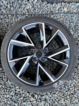 Škoda alu kola vega r18 225/40 - 4