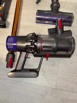 Dyson cyclone V10 - 4