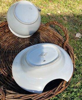 Retro balíček porcelánu – nočník LD Loket + lavor SD Slavkov - 4