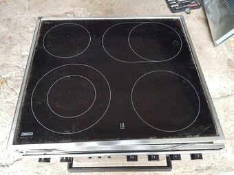 Sklokeramická varná deska s troubou - 4