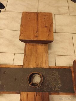 Masivní stojan na vánoční stromeček - průměr 78 cm, dřevo - - 4