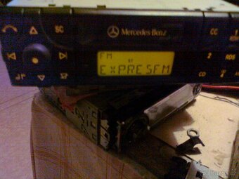 Prodám autorádio Mercedes - 4