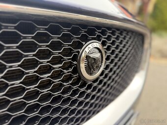 Jaguar F-Pace 2.0d AWD - 4