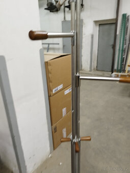 Stojanový věšák - 4