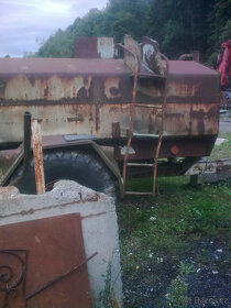 Vlečka jednoosá cisterna - 4