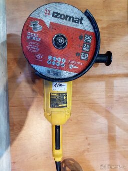 Úhlová bruska DeWALT DWE492S - 4