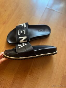 Panske pantofle Fendi - 4