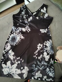 Úplně nové šaty plus dárek - 4