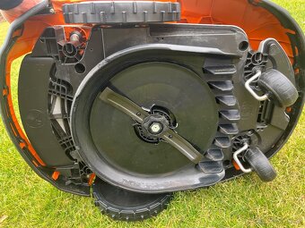 STIHL RMI 632PC robotická sekačka - zachovalá - 4