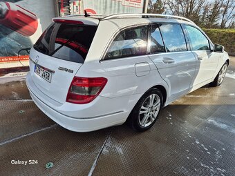 Prodám bílý MB C220 r.v.2/2009 combi - 4