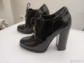 Dámské boty Guess vel.36 - 4
