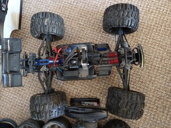 RC Traxxas erevo - 4