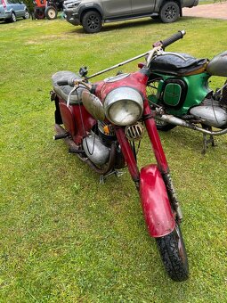Jawa 250 - 4