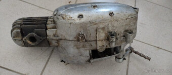 Motor JAWA 50 / 05 / 20 / 21 / 23 / 550 / 555 - 4