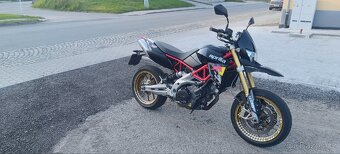 Aprilia Dorsoduro 750 - 4