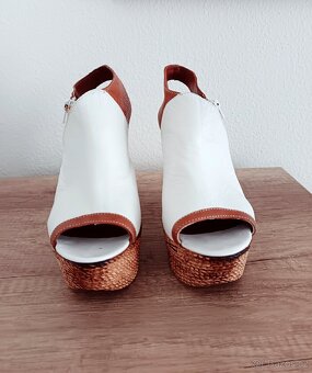 Kožené boty na platformě vel.39 dámské - 4