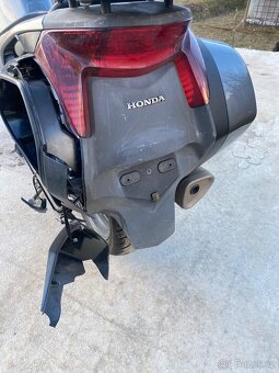Honda NT-700V Deauville - díly - 4