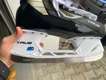 Hokejové brusle True Catalyst cat 5 - 4