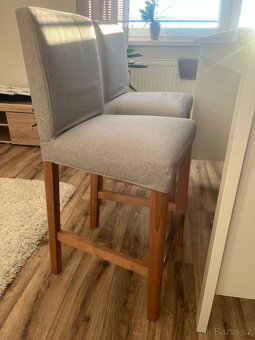 Ostrůvek s bar. židličkami - 4