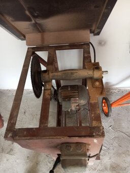 Cirkulárka domácí výroby - 4