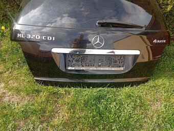 MERCEDES BENZ ML W164 VÍKO KUFRU, 5 DVEŘE KOMPLETNÍ - 4