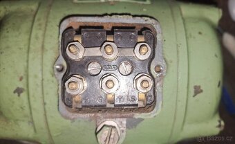 Elektromotor R35 n 6, patkový, U=400 (380) V, P=700 W, - 4