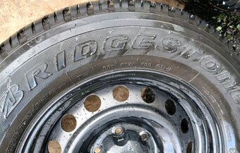 kola TOYOTA HILUX - 4