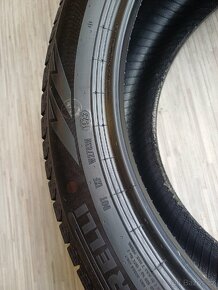 Sada 4ks zimní pneu Pirelli Ice Zero 245/45 R19 102H - 4