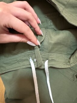 cargo kalhoty bershka - 4