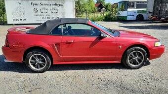 Ford Mustang 3.8 V6 Cabrio - 4