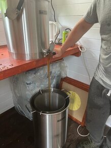 Med lesní a květový přímo od včelaře - 4