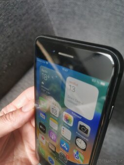 Iphone 8, 64 GB, stav baterie 78% - 4