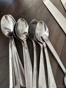 Set příborů + 3 kuchyňské nerezové nože Ikea - 4