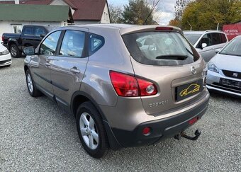 Nissan Qashqai 2.0i 4x4 benzín manuál 104 kw - 4