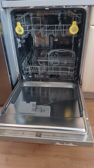 Prodám použitou vestavěnou myčku nádobí Baumatic o rozměrech - 4