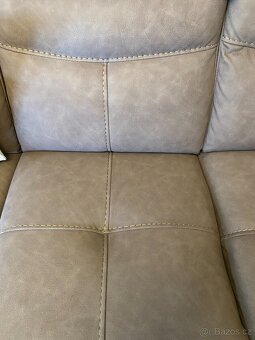 Prodám pěknou zánovní hnědou sedací soupravu do L - 4