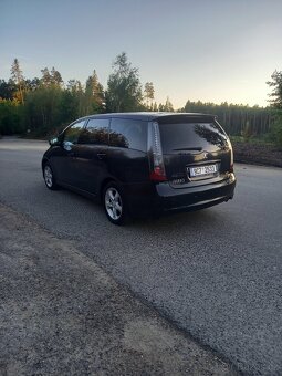 Mitsubishi Grandis - 4