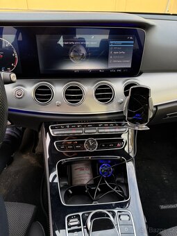 Mercedes-aBenz E - 4