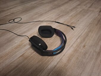 Sluchátka Logitech G335 - 4