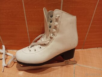 Dětské dívčí brusle, velikost 32 - 4